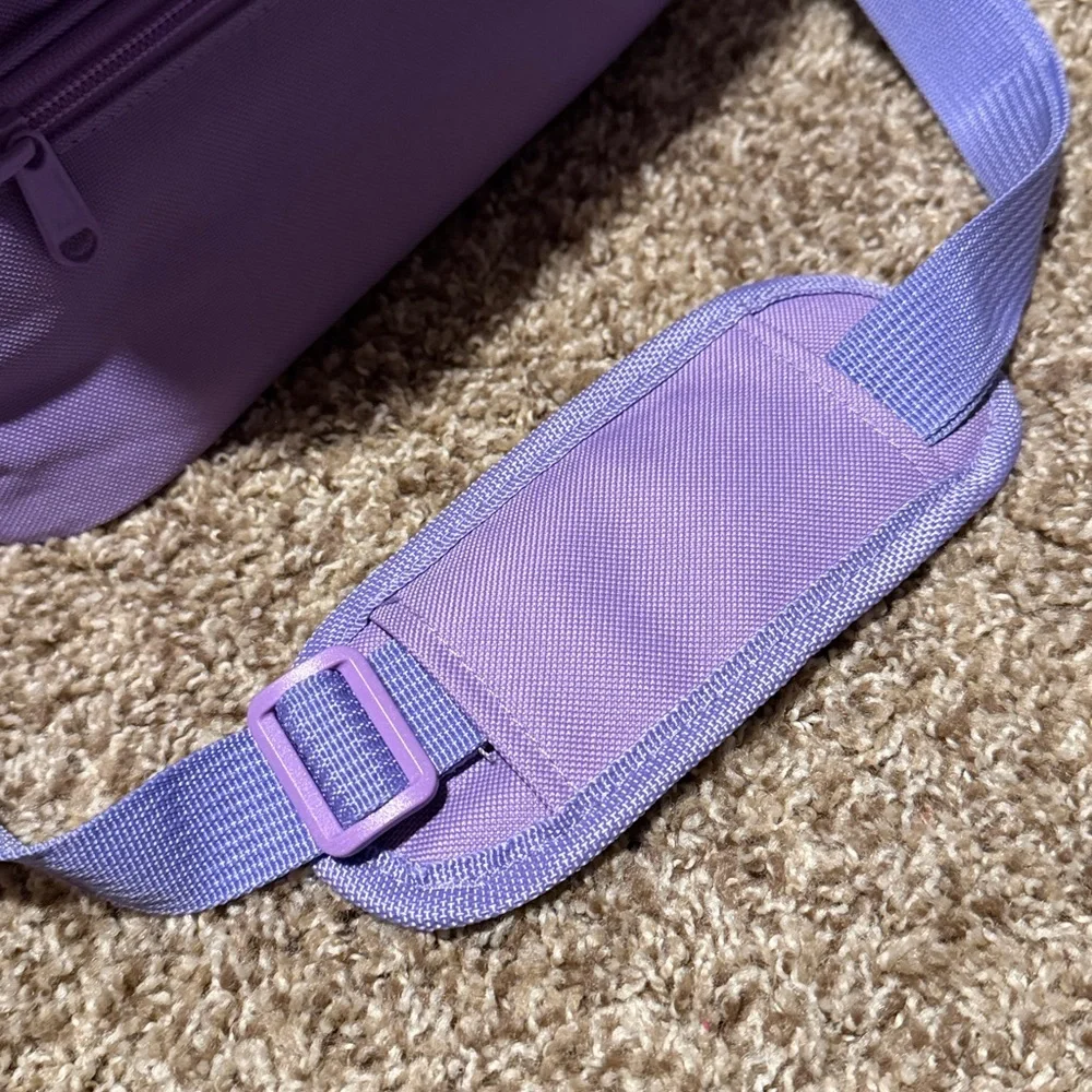 Purple FlowFly insulated lunch / travel bag or camera case - NWOT!